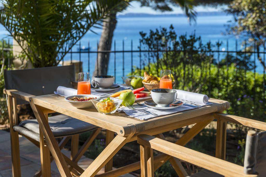 Hotel Le Bailli De Suffren Rayol-Canadel-sur-Mer Bagian luar foto